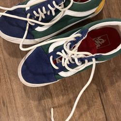 Woman’s Size 7 Vans