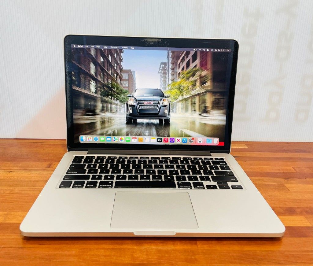 APPLE MACBOOK PRO 2015 13” 3.1Ghz i7 16GB 500GB SSD OS Monterey 2022