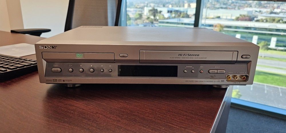 Sony Vhs DVD Combo Slv D100