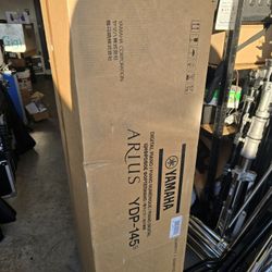 Yamaha Arius Ydp-145 Piano