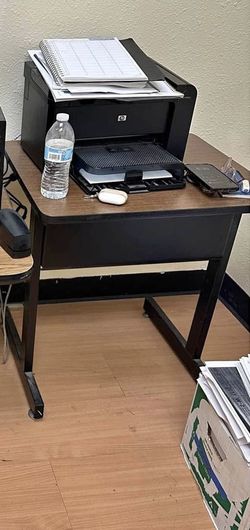 Office desk 