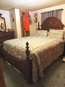 King solid wood BR suite with dresser