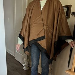 Women’s Pancho Type Shawl