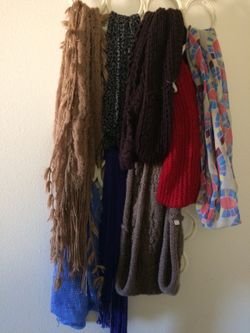 8 Scarfs