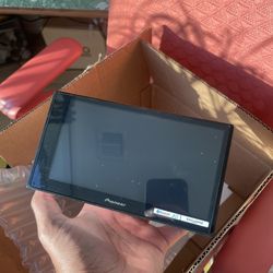 Pioneer DMH-W3000 6.8” Radio Receiver