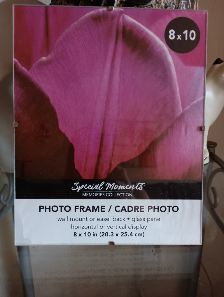 New 8x10 Photo Frame.