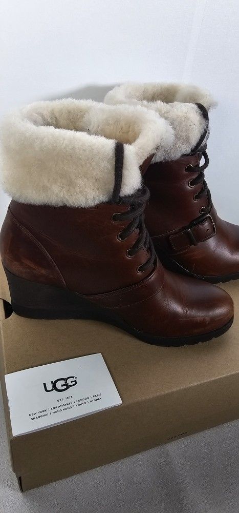 Vintage New UGG JANNEY STOUT WATERPROOF LEATHER ANKLE WEDGE BOOT US - Size 6