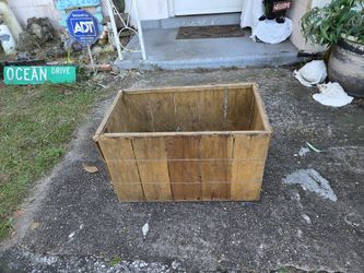 WOOD CRATE