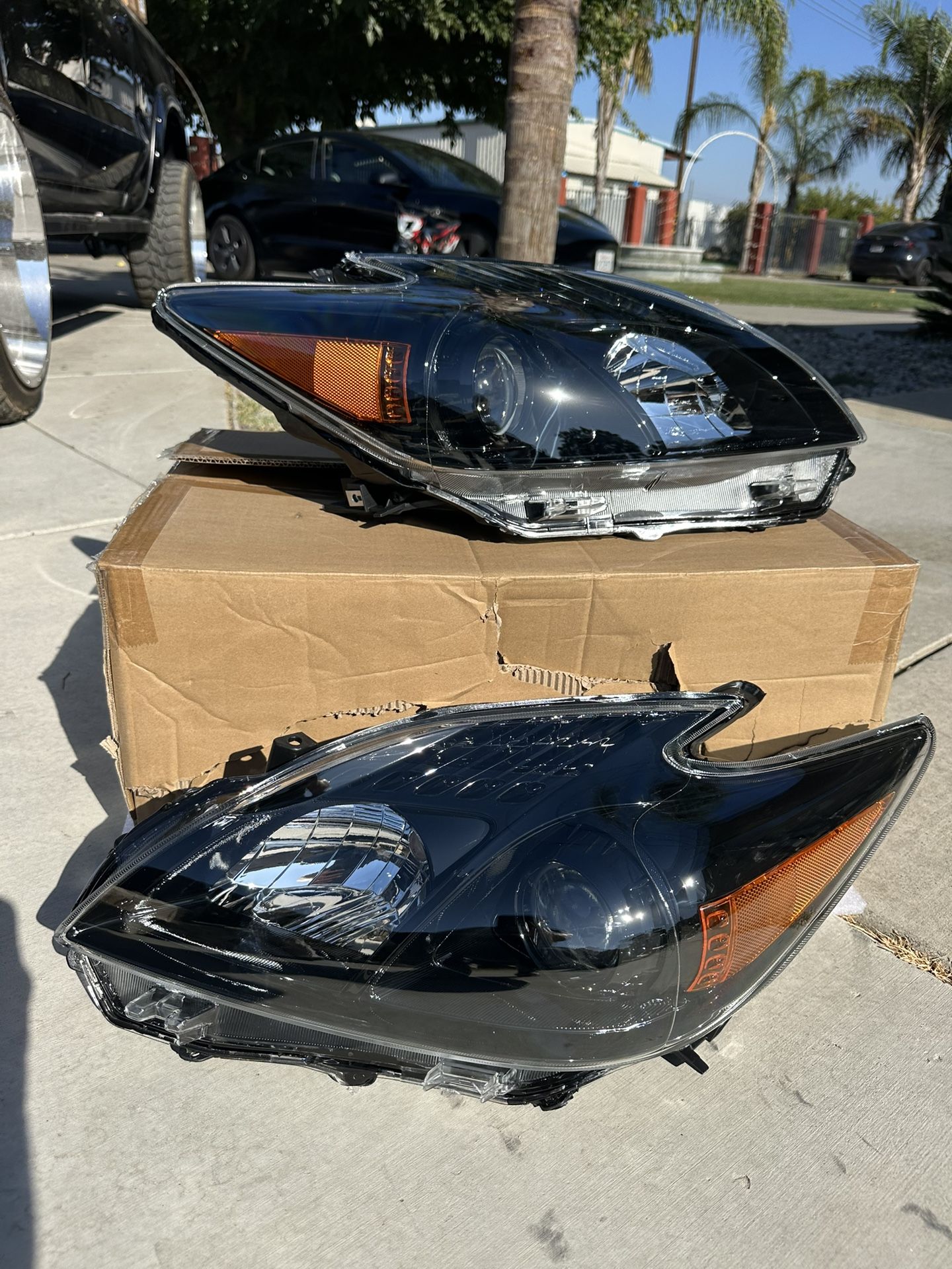 12-15 Toyota Prius Headlights New 