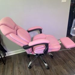 Pink gaming/office chair