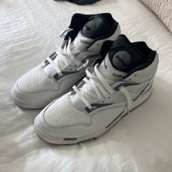 Reebok Pumps size 9.5
