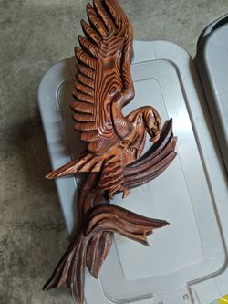 Wood eagle wall hanging