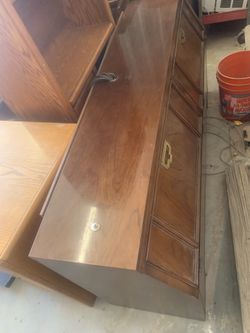 Queen  4 Piece Bedroom  Set 