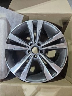 Mercedes BENZ TIRE RIM