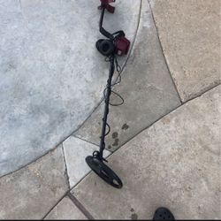 Metal detector from whites, comes with headset works completly fine