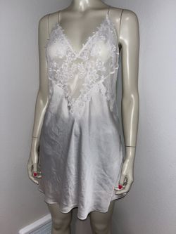 Women’s Victoria’s Secret sleeping gown, size XL