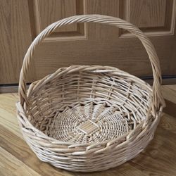 Wicker Large Basket 20" 21" W Gathering Basket