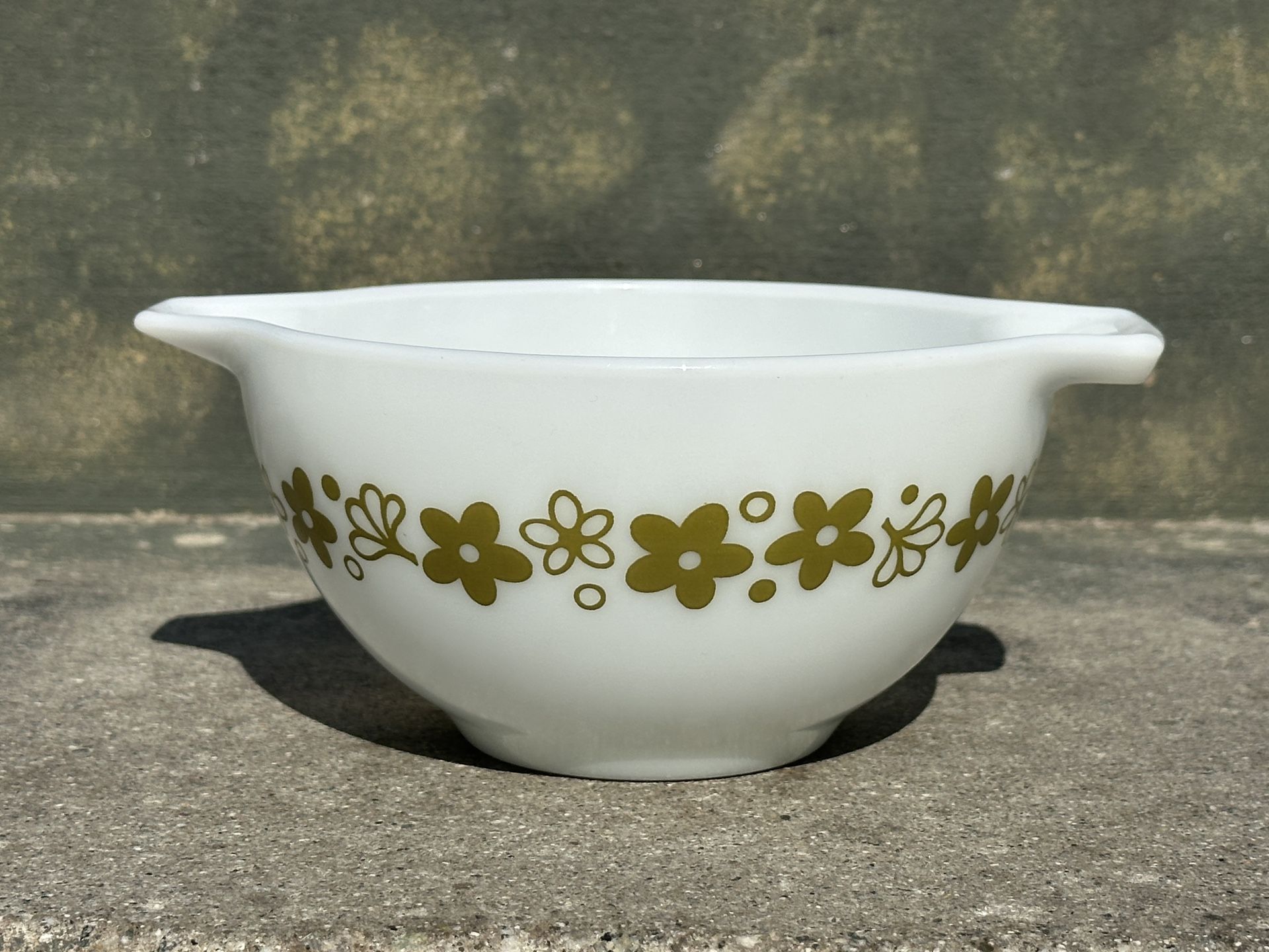 Vintage Pyrex Crazy Daisy Mixing Bowl 1 1/2 Pint