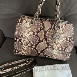Authentic 💯 ! New ! Michael Kors 