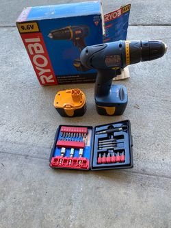 Drill, Ryobi cordless with bits