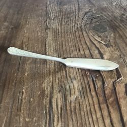 Vintage 1940s Sheffield England Silverplate 5" Silver cheese knife