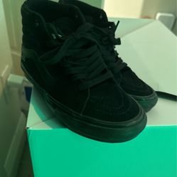 VANS (pop Cush) Size 3.5 Men’s/boys Black 