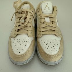 Jordan 1 Low SE Team Gold (Women's)