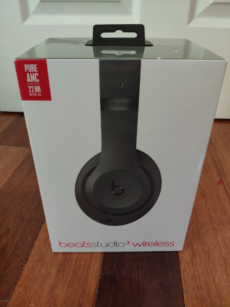 Beats Studio3 Wireless Noise Cancelling Over-Ear Headphones - Matte Black
