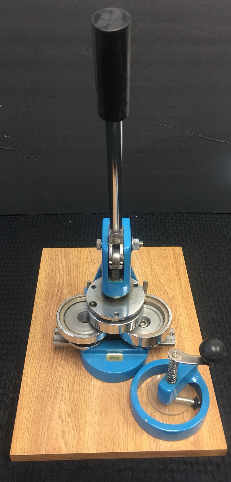 Button Maker Badge Punch Press Machine w/Badge-A-Minit Cutter