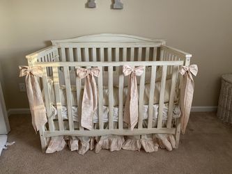 Nursery crib bedding
