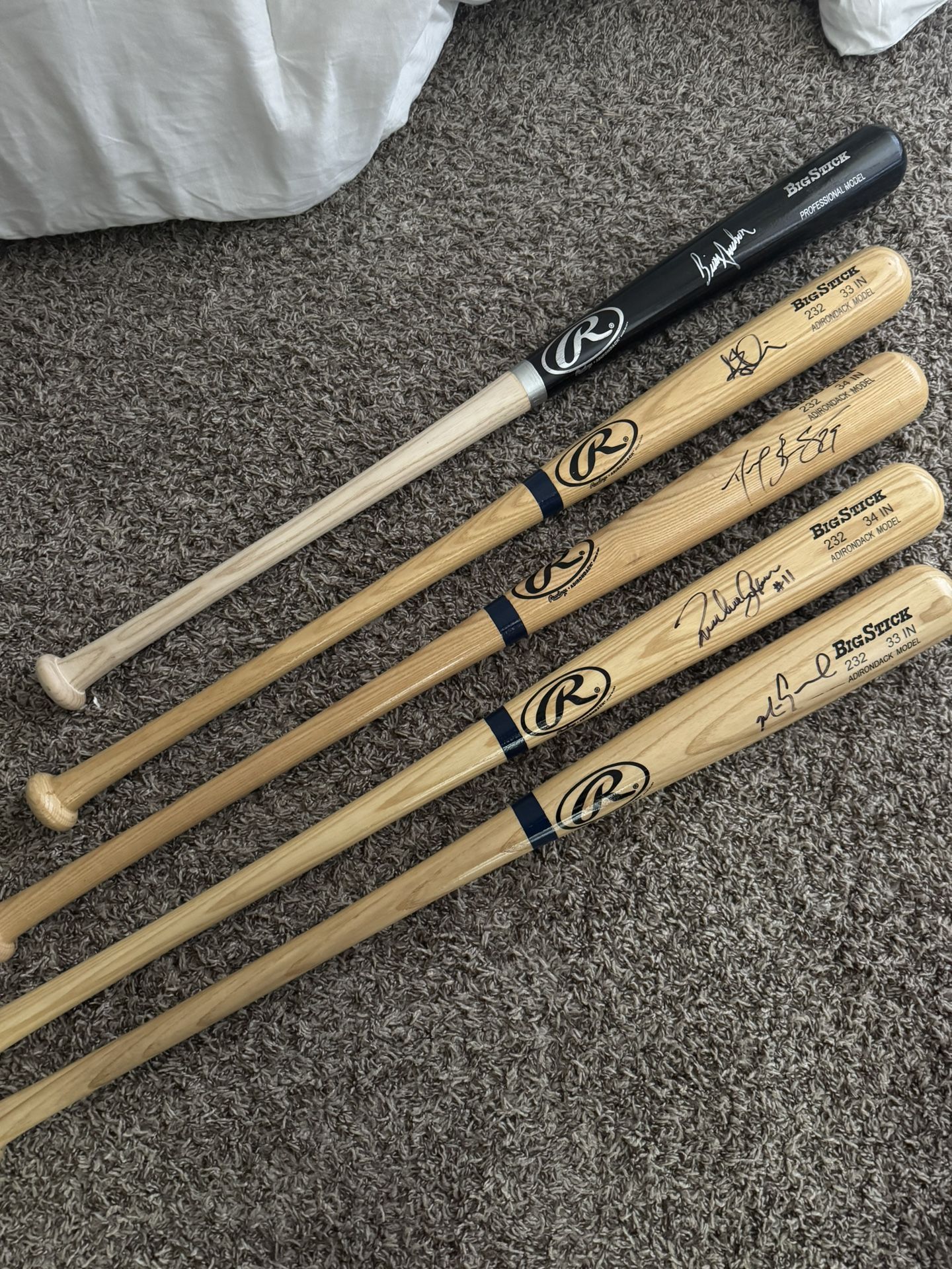 Luis Gonzales… Az Diamondbacks Autographed Bats