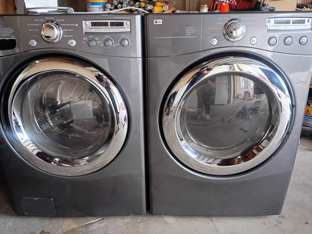 LG Washer And Dryer Set