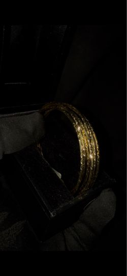 14K BANGLES