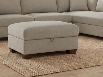 Thomasville Walsen Storage Ottoman 27 in. x 36 in. x 19 in.