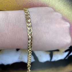 14k CURB BRACELET 