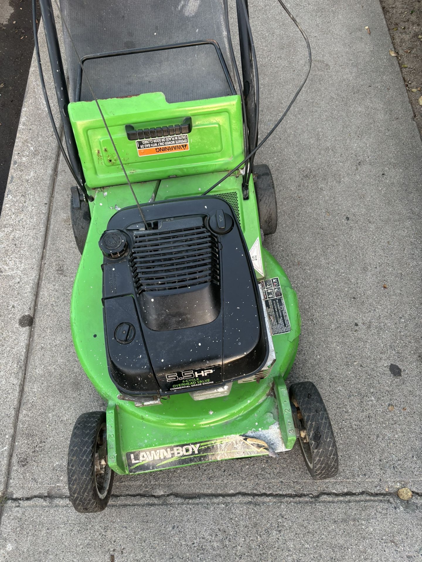 Lawn Mower Self Propelled 5.5 Comercial Engine Grade. Good Working Condition Tested Before Buy It