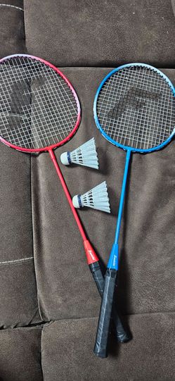 2 Franklin Badminton Rackets and 2 Shuttlecocks