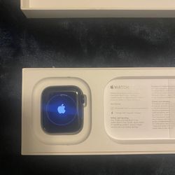 Apple Watch SE (2nd Gen) 40mm GPS