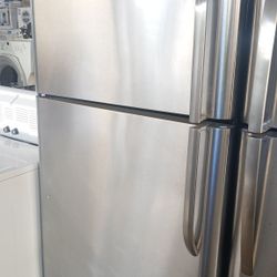 FRIGIDAIRE TOP FREEZER GOOD WORKING CONDITIONS WITH WARRANTY AND DELIVERY 🚚