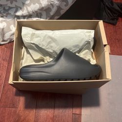 Brand New Yeezy Slide Onyx 12 (SHIPPING ONLY)