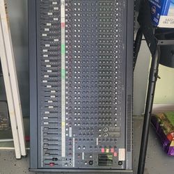 Yamaha Mixer