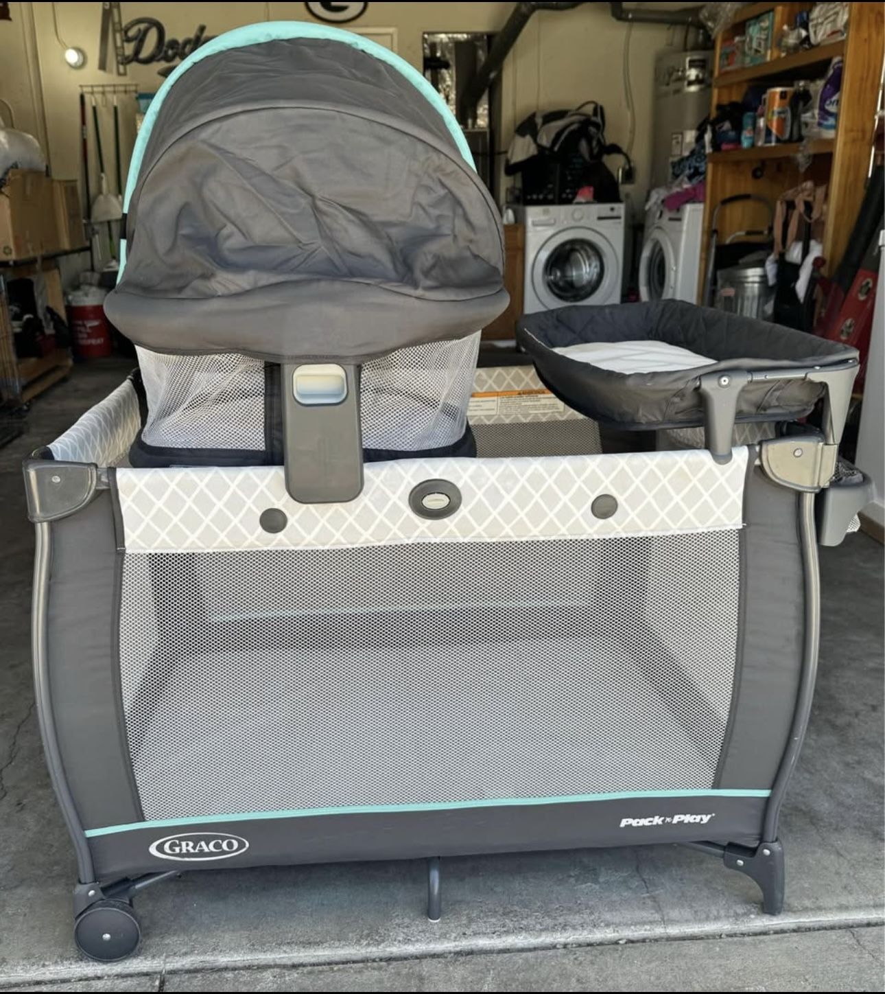 Graco Pack&Play Travel Dome Deluxe Play Yard