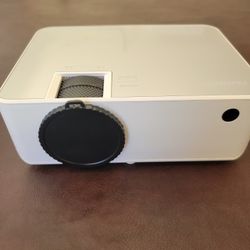 Fangor 1080p Projector w/case & all accessories