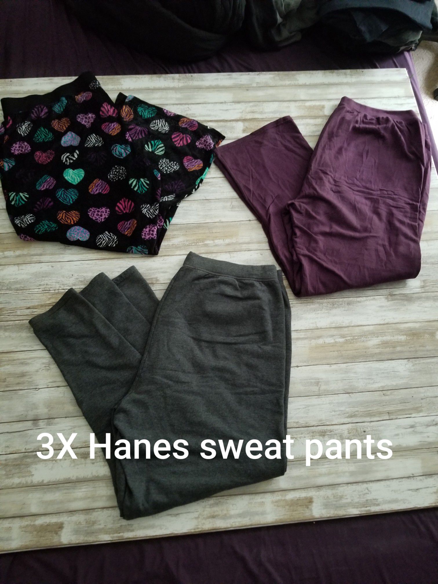 Size 3x Hanes sweatpants (all 3 pairs for $5)