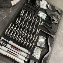 🔥🔥Rough CountryLift Kits Available Now ! We Finance🔥🔥