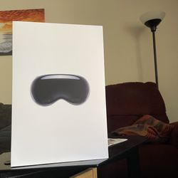 Apple Vision Pro 512gb IN ABSOLUTELY PERFECT CONDITION 