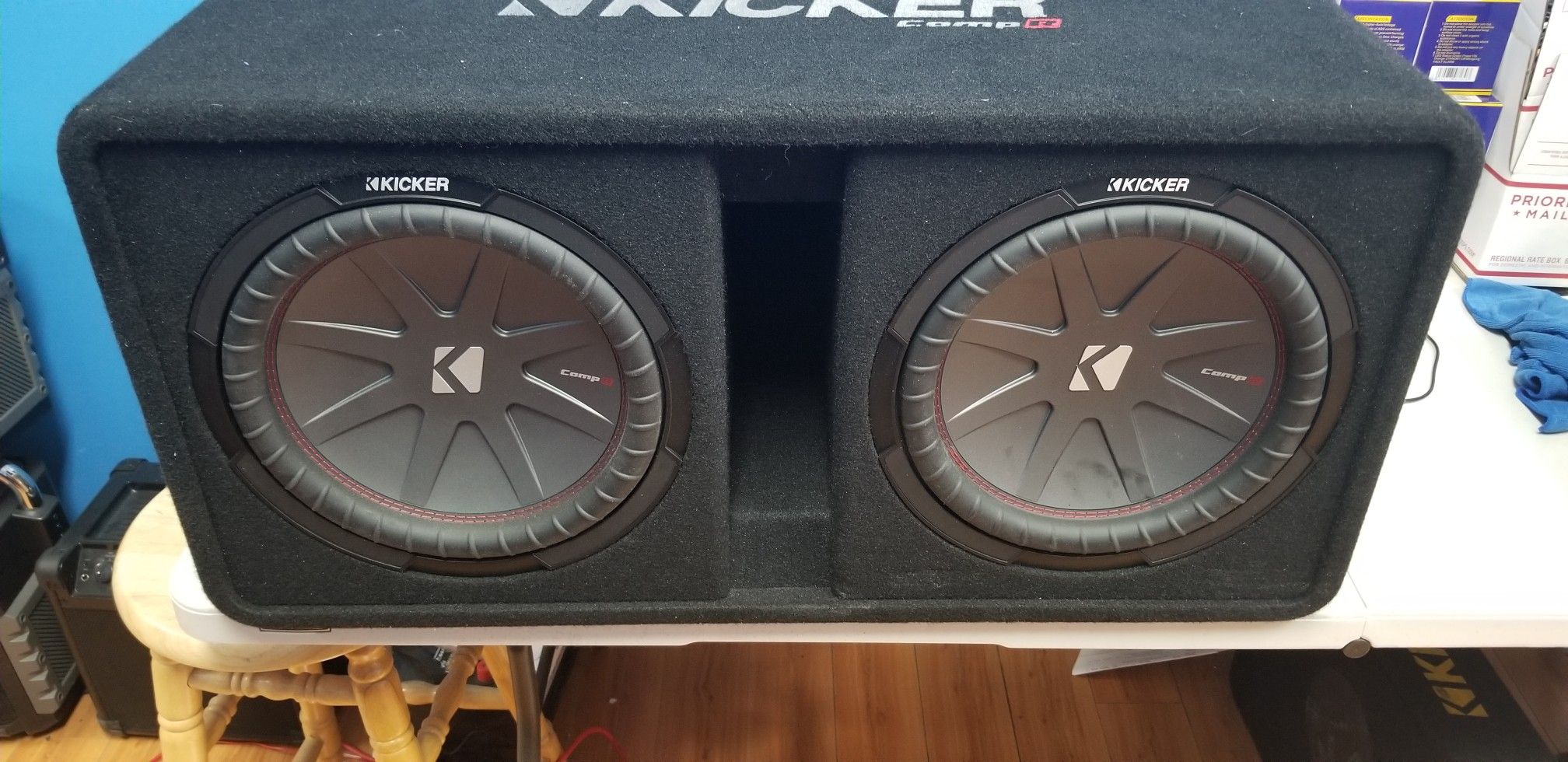 Kicker CompR Dual 12" subwoofer with enclosure. 2000 watts! Works great