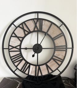 Round Wall clock 2.5ft
