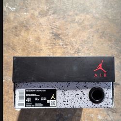 Jordan 4