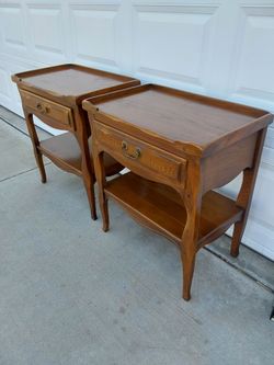 2 Vintage aTables
